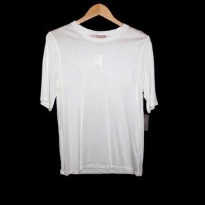 🌸Forever 21 Contemporary White Top NWT